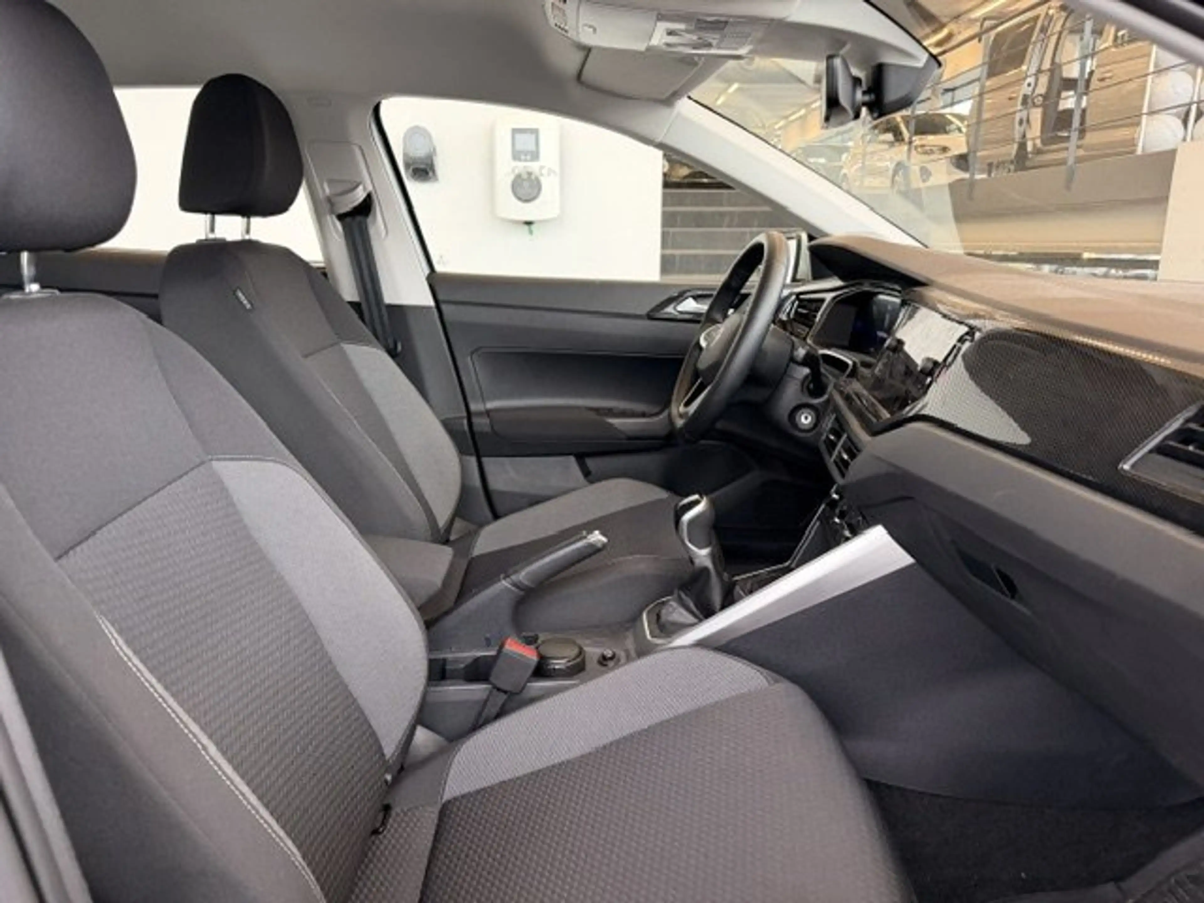 Volkswagen Polo LIFE BENZINE MET SLECHTS 33000KM!!!! — photo 10