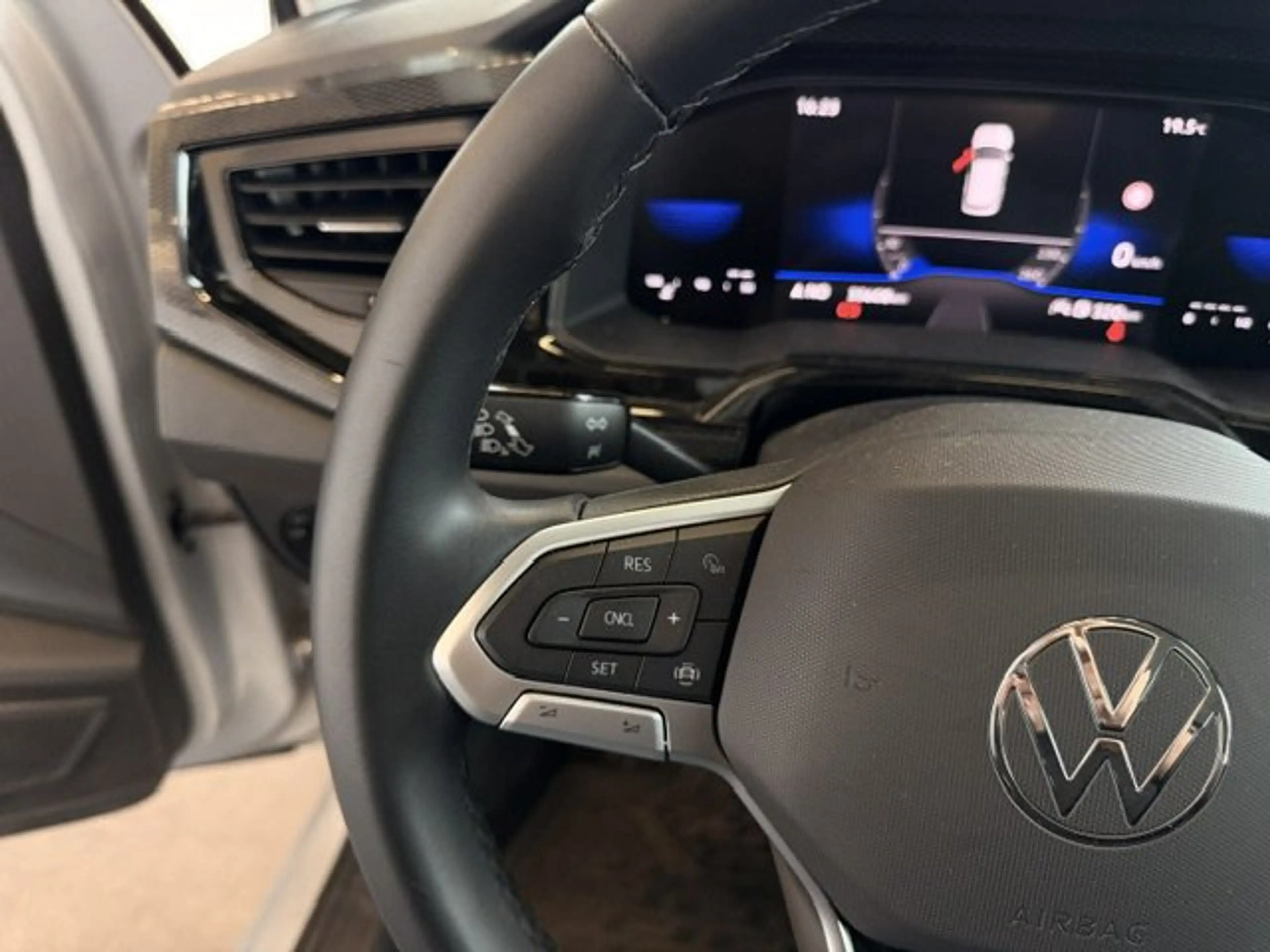 Volkswagen Polo LIFE BENZINE MET SLECHTS 33000KM!!!! — photo 14