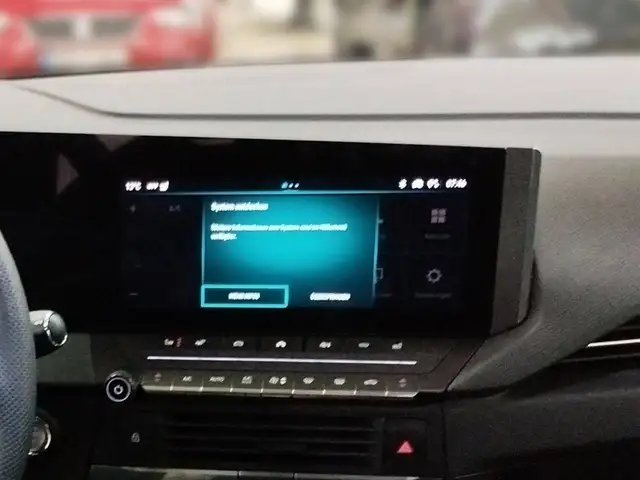 Opel Astra view 11