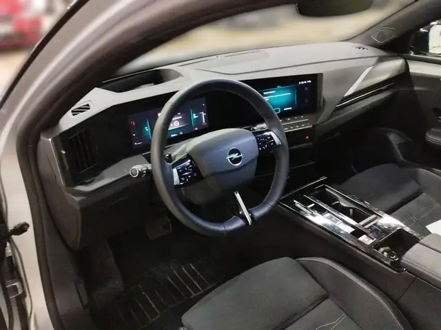 Opel Astra view 9