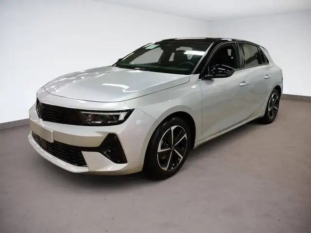 Opel Astra view 7