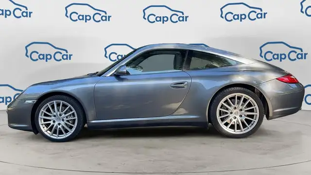 Porsche 911 view 2