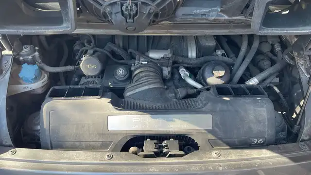 Porsche 911 view 15