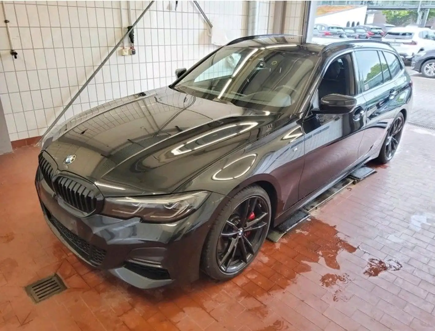 BMW 320 M Paket Leder Live PANO HUD Laser HiFi 360 Černá - 1