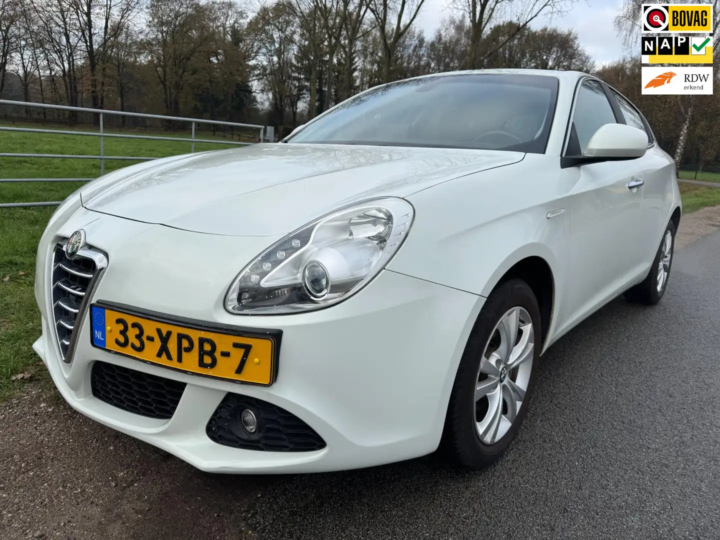 Alfa Romeo Giulietta 1.4 T Distinctive top onderhouden Bianco - 1
