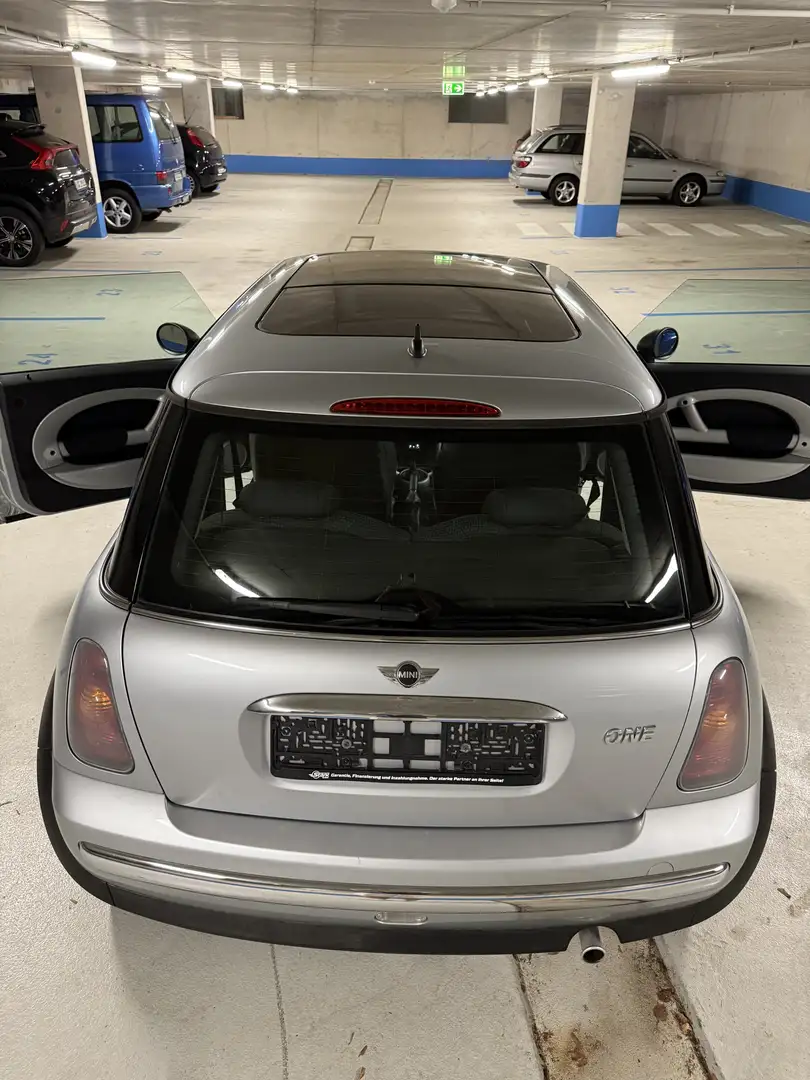 MINI One One Сірий - 1