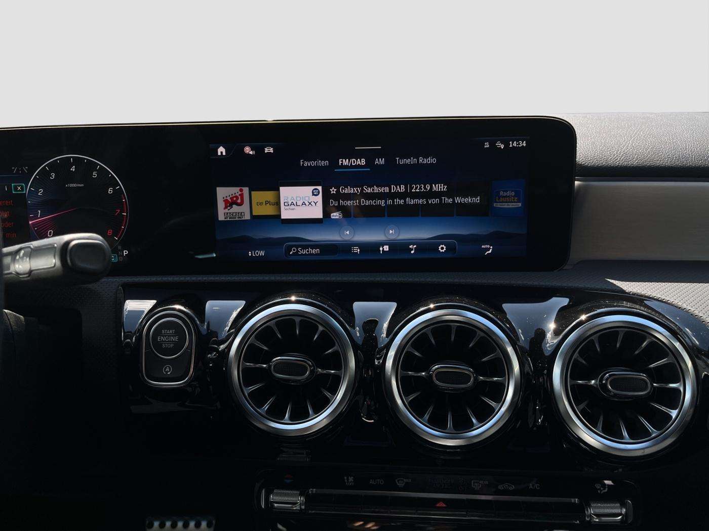 Mercedes-Benz A 200