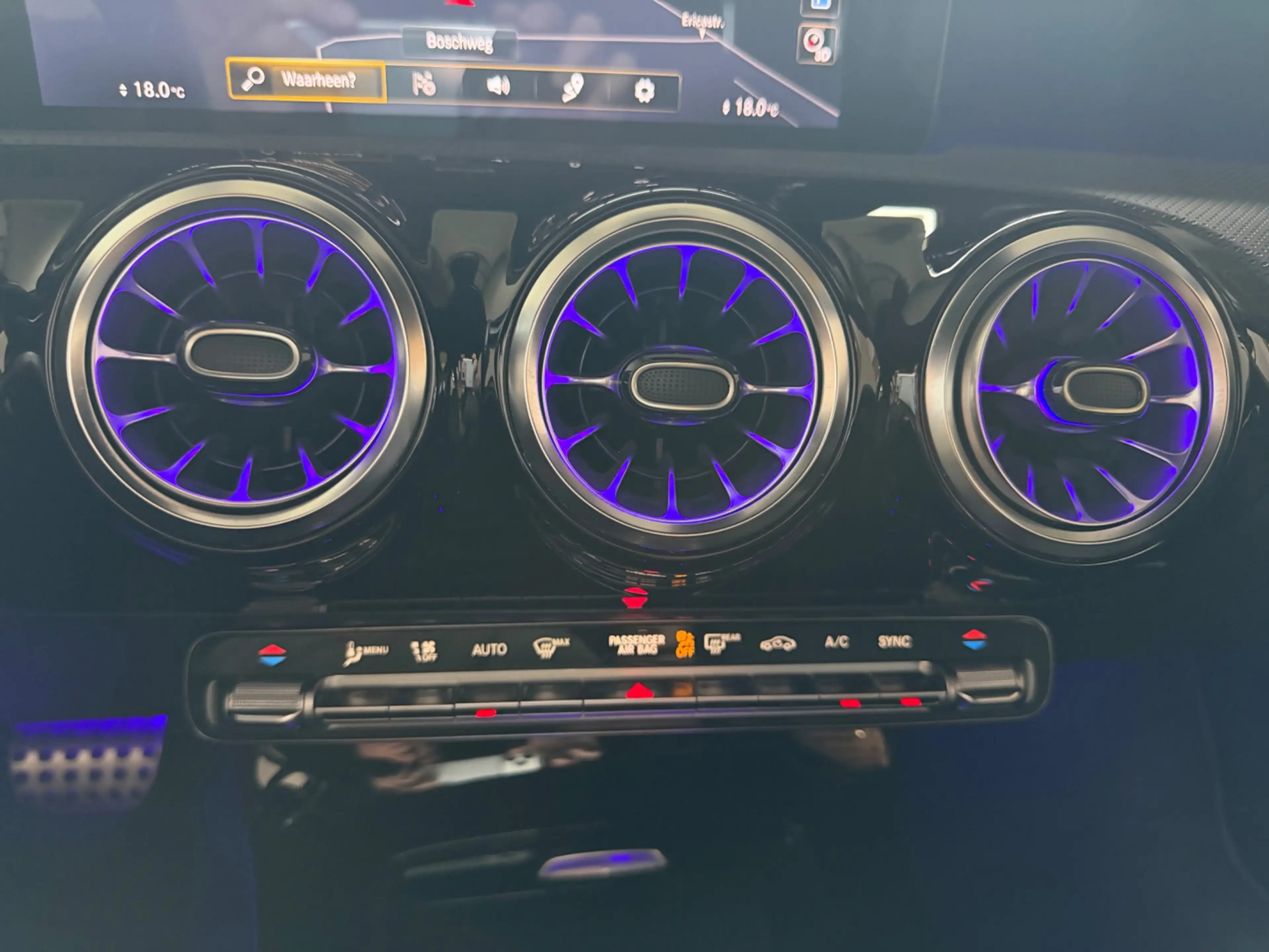 Mercedes-Benz A 200 Business Solution AMG, burmester, achteruitrijcame — photo 30