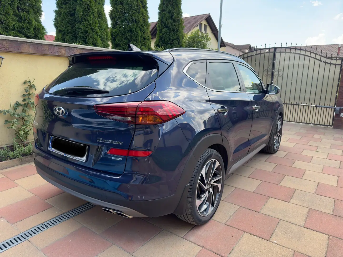 Hyundai TUCSON blue 2.0 CRDi 4WD Aut. Premium - 2