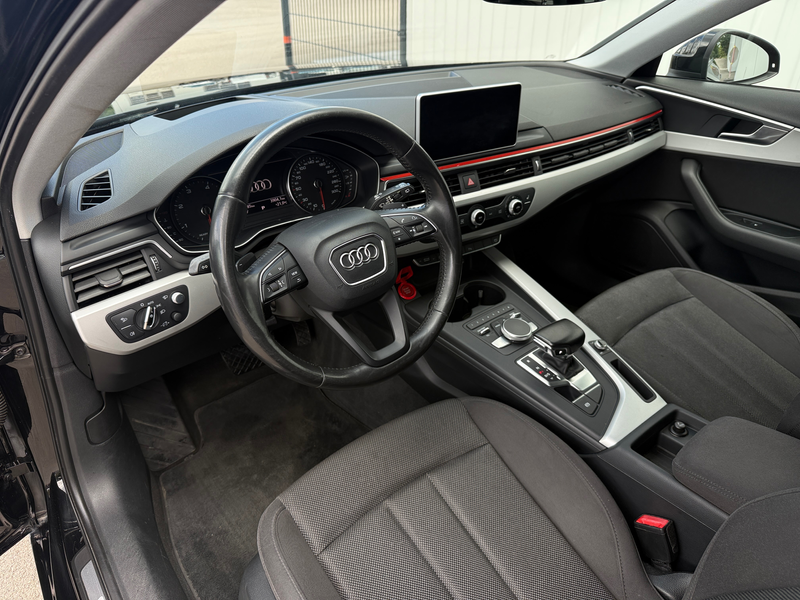 Audi A4 *Keyless*Headup*PDC* — photo 8