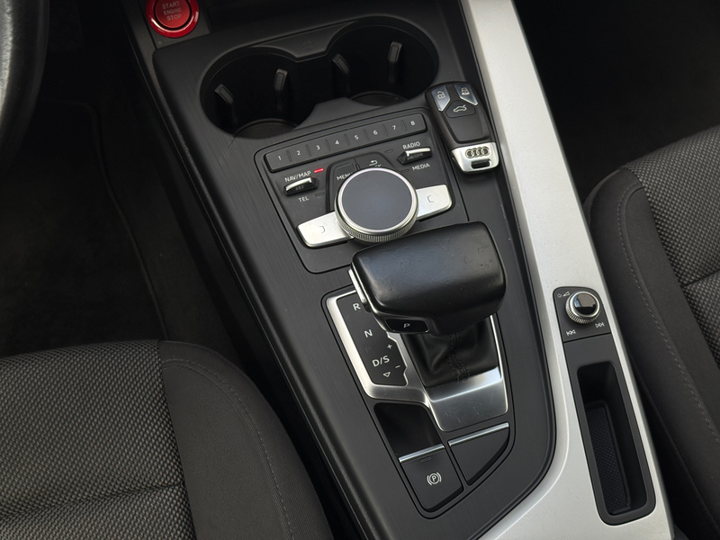Audi A4 *Keyless*Headup*PDC* — photo 13
