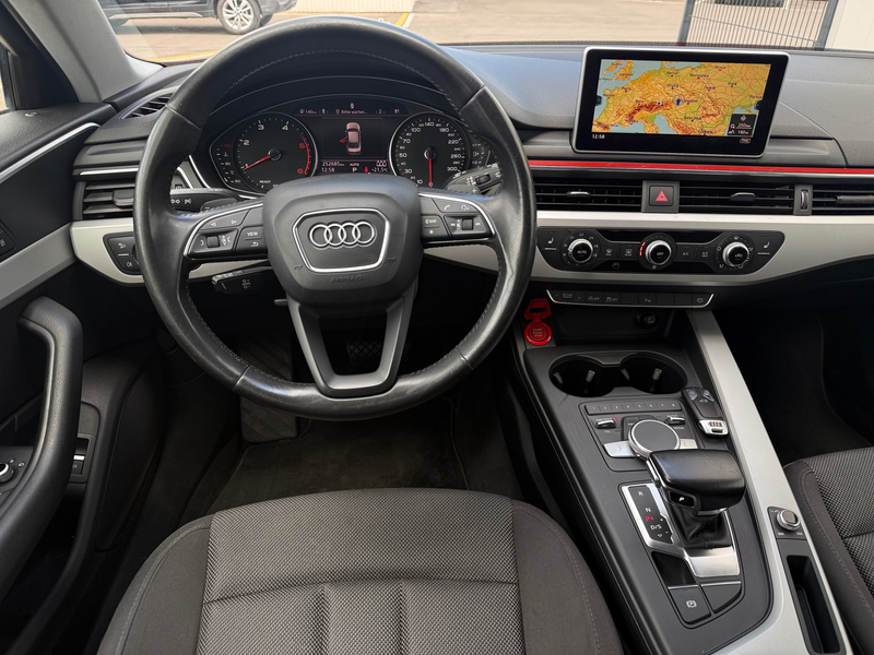Audi A4 *Keyless*Headup*PDC* — photo 11