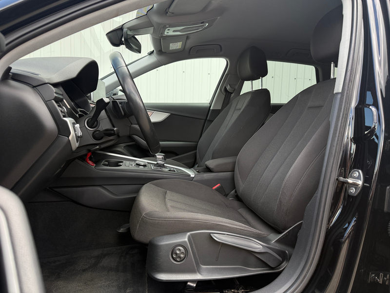 Audi A4 *Keyless*Headup*PDC* — photo 10