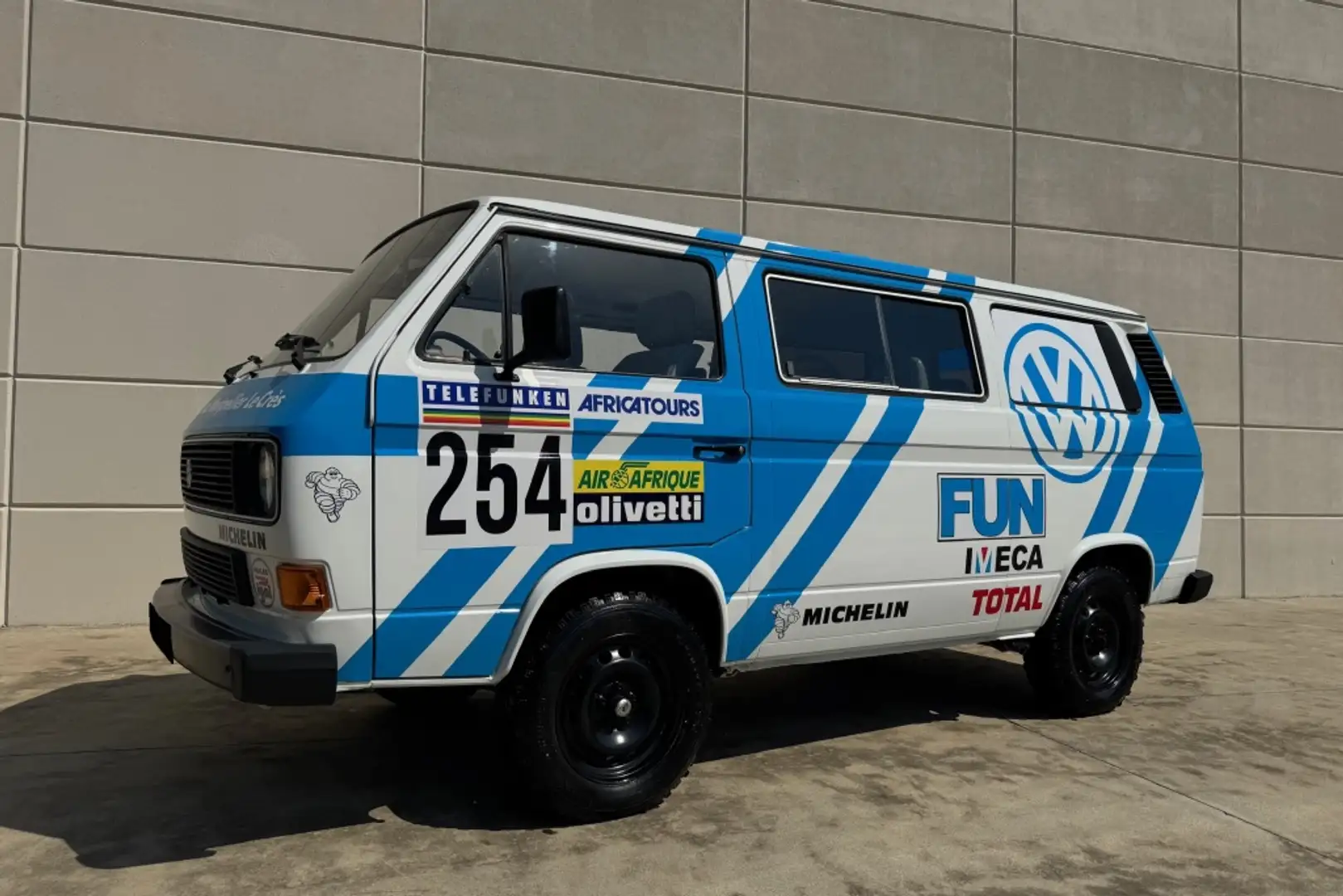 Volkswagen VOLKSWAGEN Caravelle Monovolumen  Manual de 3 Puer Azul - 1