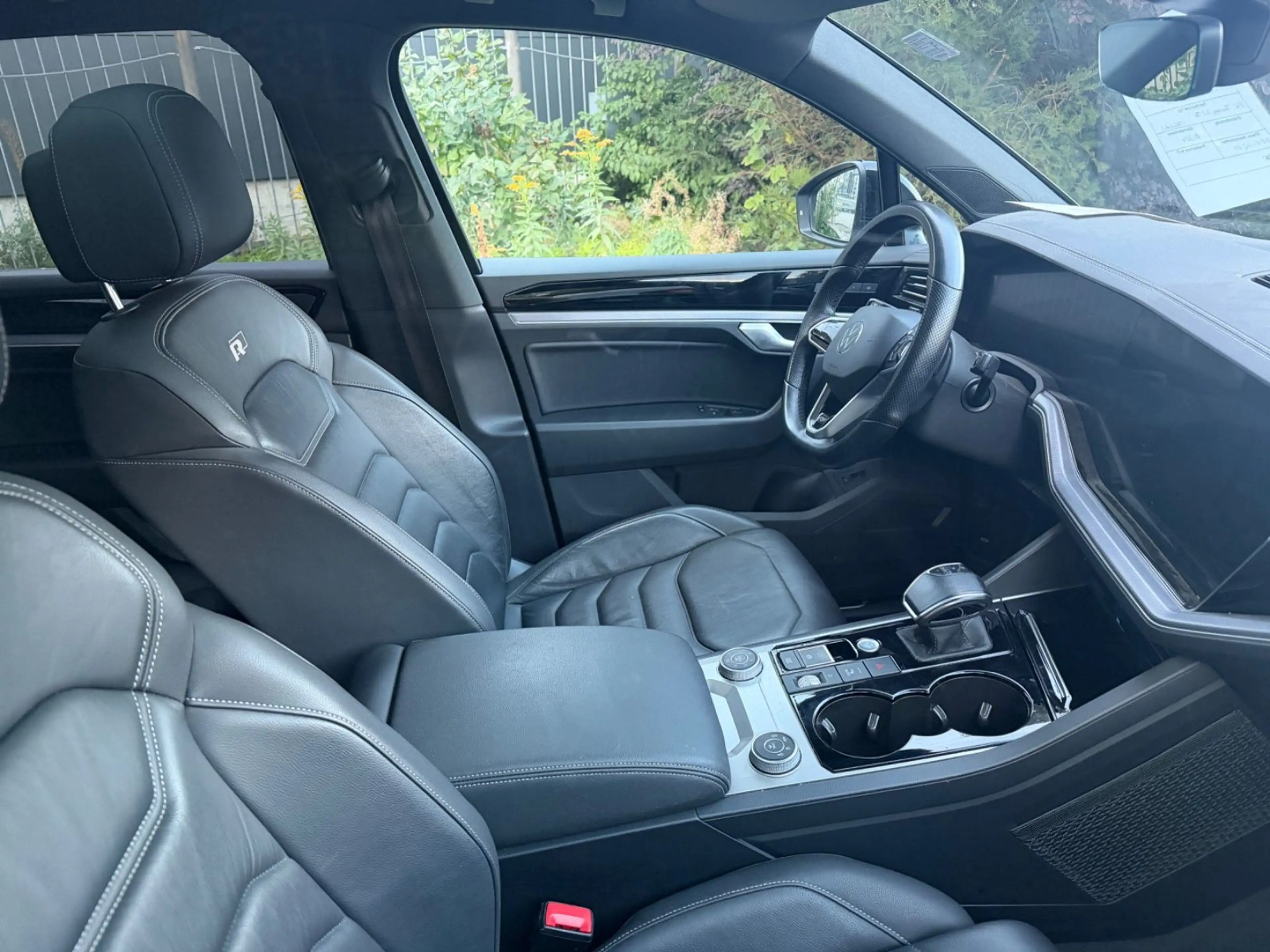 Volkswagen Touareg R-Line 4Motion MOTORSCHADEN — photo 7