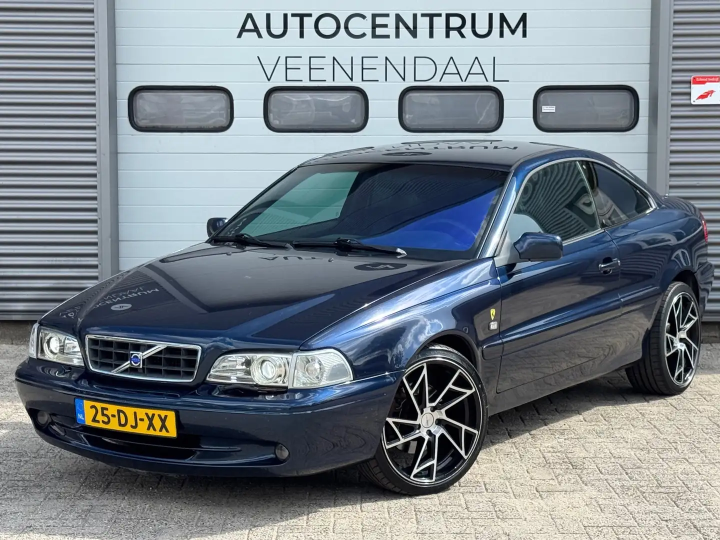 Volvo C70 Coupé 2.3 T-5 Prestige 239 PK AUT APK 28-02-2026 1 Bleu - 2