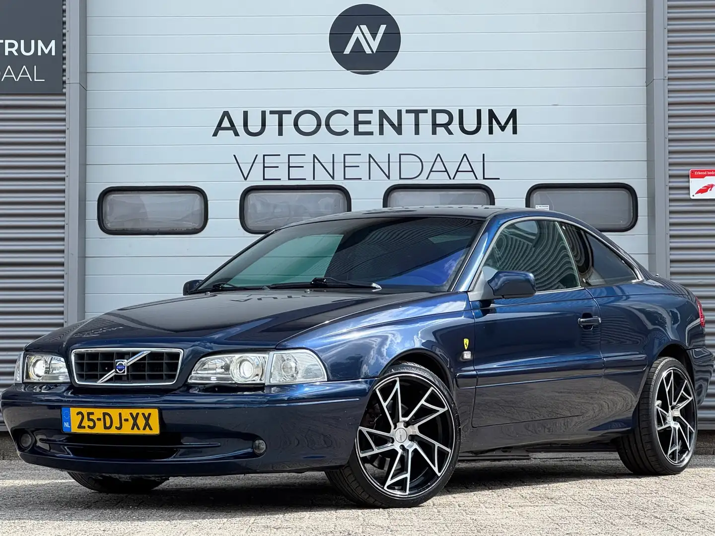 Volvo C70 Coupé 2.3 T-5 Prestige 239 PK AUT APK 28-02-2026 1 Bleu - 1