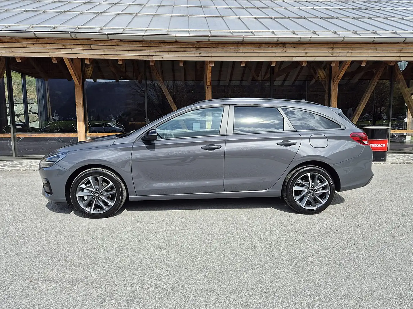 Hyundai i30 Kombi 1,0 TGDI Go! Plus Grau - 2