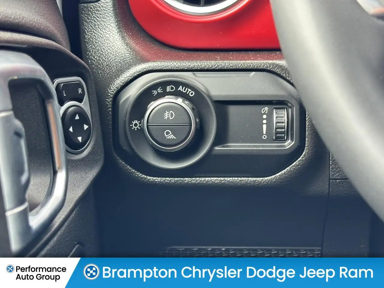 Jeep Gladiator photo Jeep Gladiator
