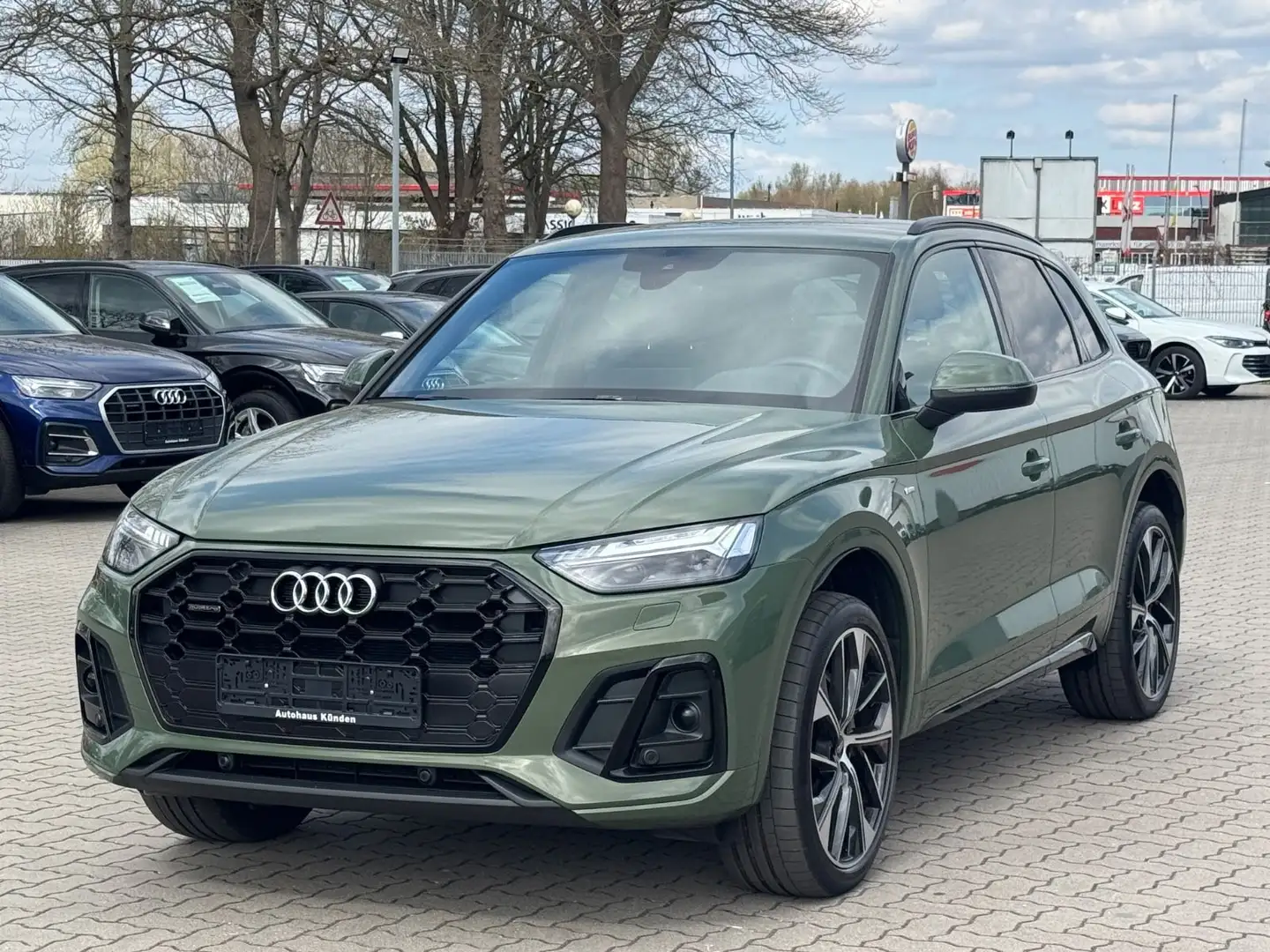 Audi Q5 40 TDI quattro S line °Matrix°R-Kamera°21° Grün - 1