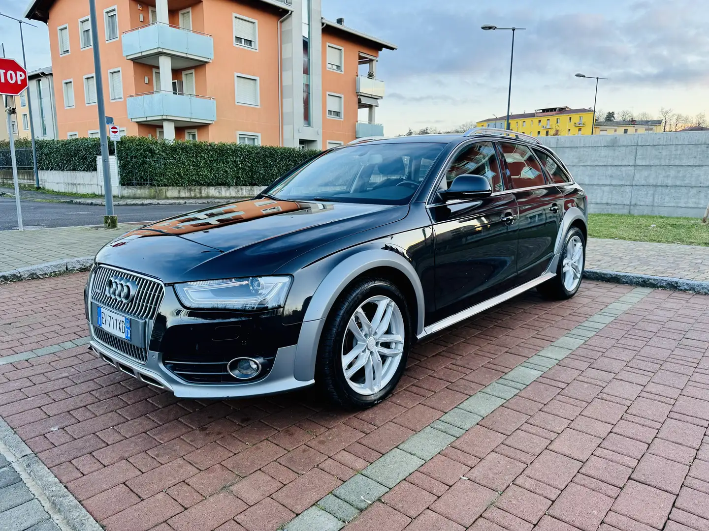 Audi A4 allroad quattro 2.0 TDI DPF S tronic - 1