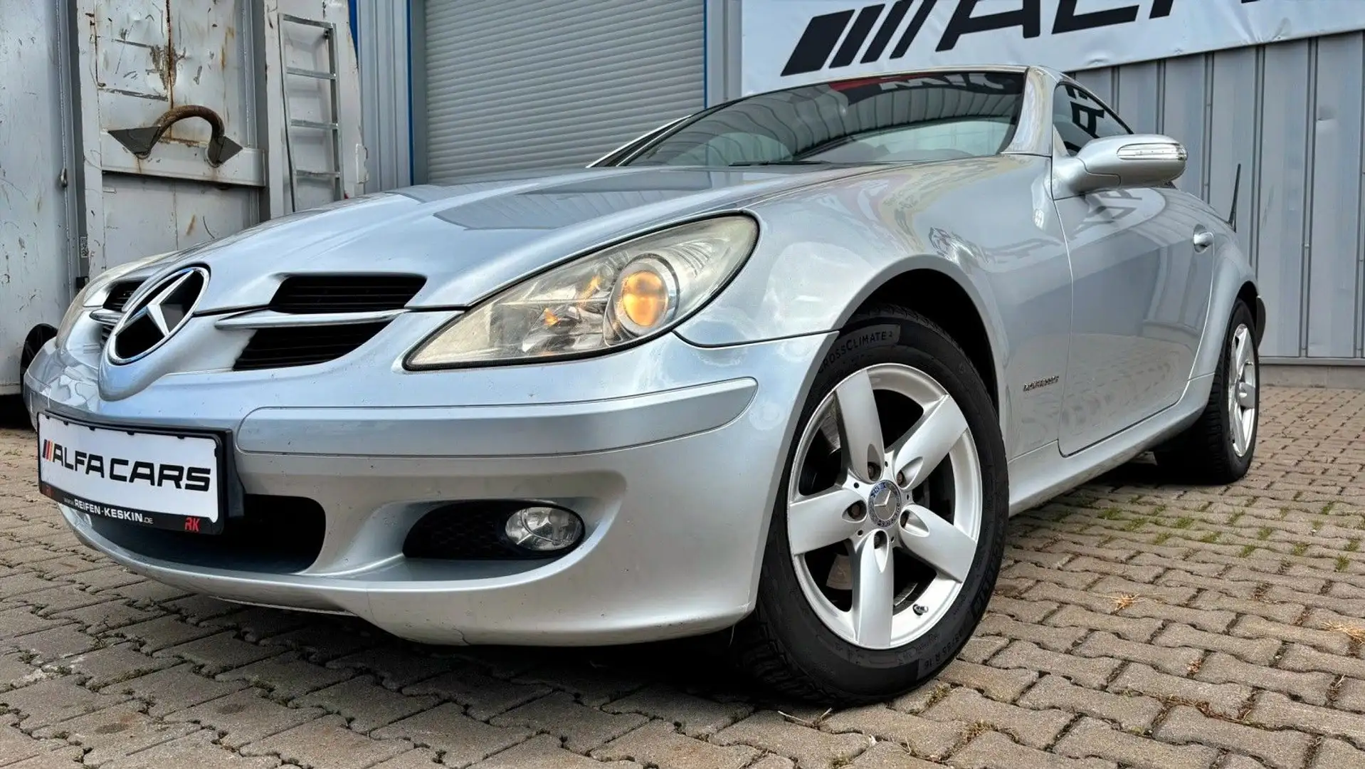 Mercedes-Benz SLK 200 Kompressor/VOLL-SHEFT/SHZ/AIRSCARF/KLIMA Silber - 1
