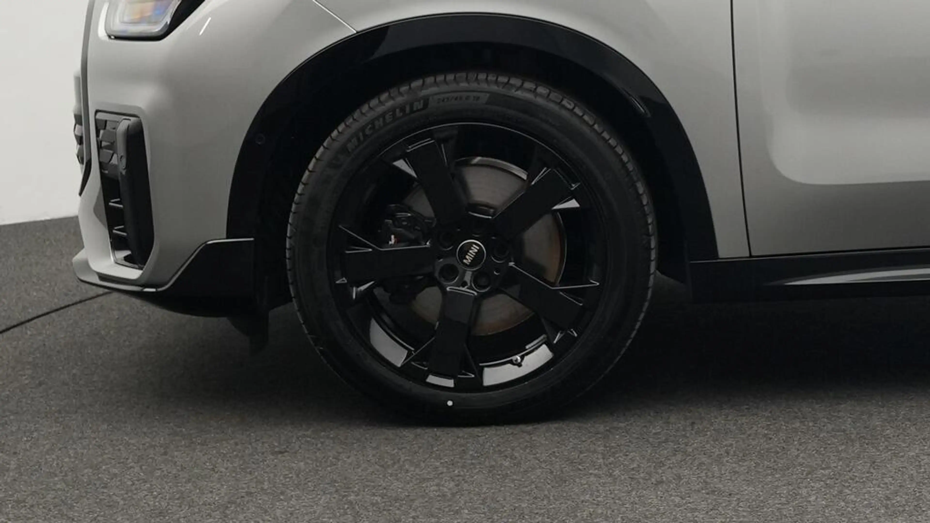 MINI Countryman S All4 John Cooper Works Trim — photo 9