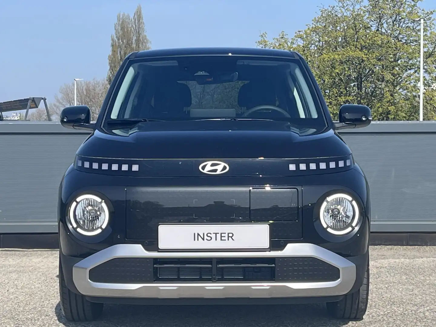 Hyundai Inster Pulse 49 kWh |€3200 KORTING|CAMERA|CLIMATE CONTROL Zwart - 2