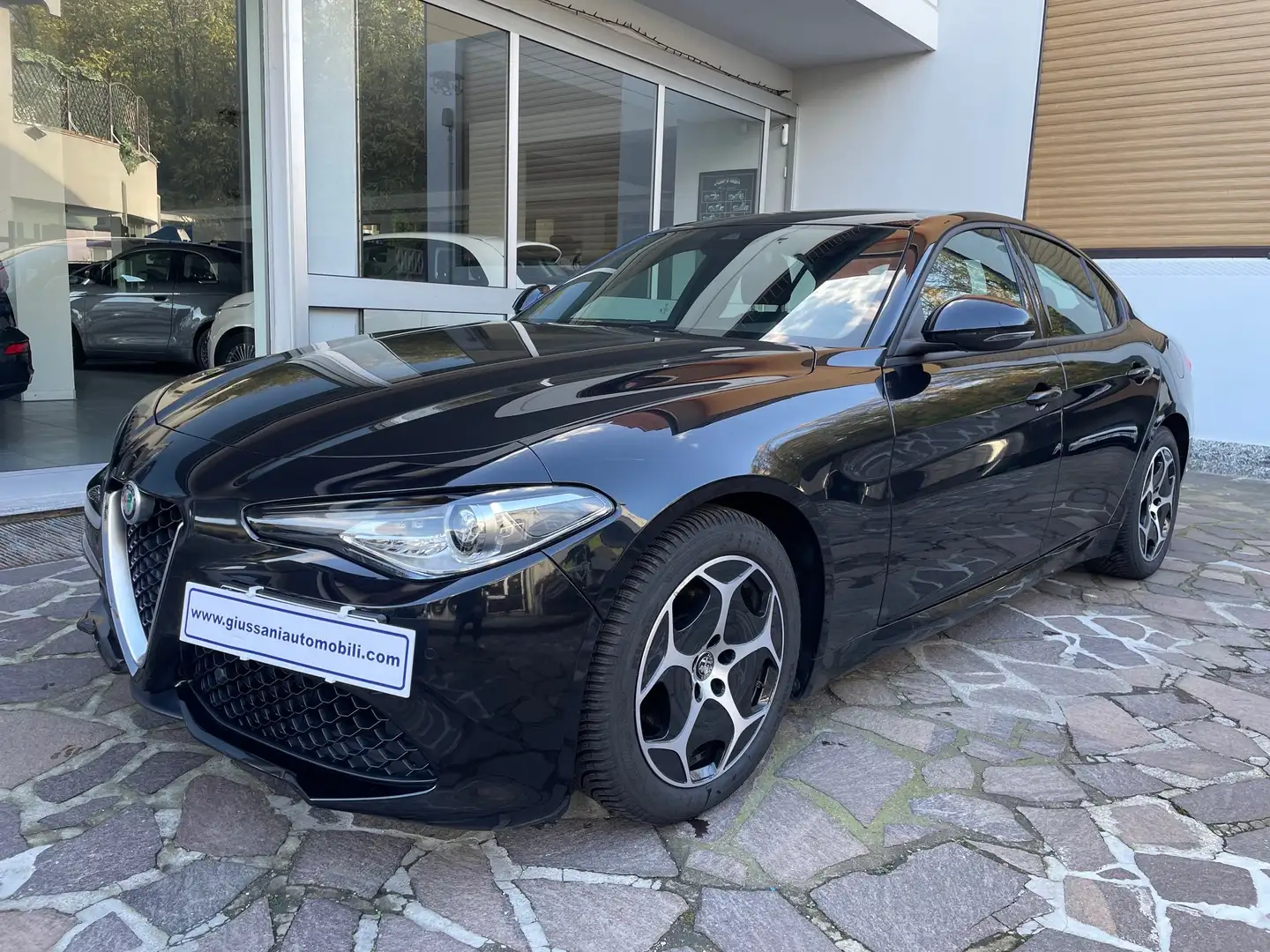 Alfa Romeo Giulia 2.2 t Super Business 160cv auto UNICO PROPRIETARIO Nero - 1