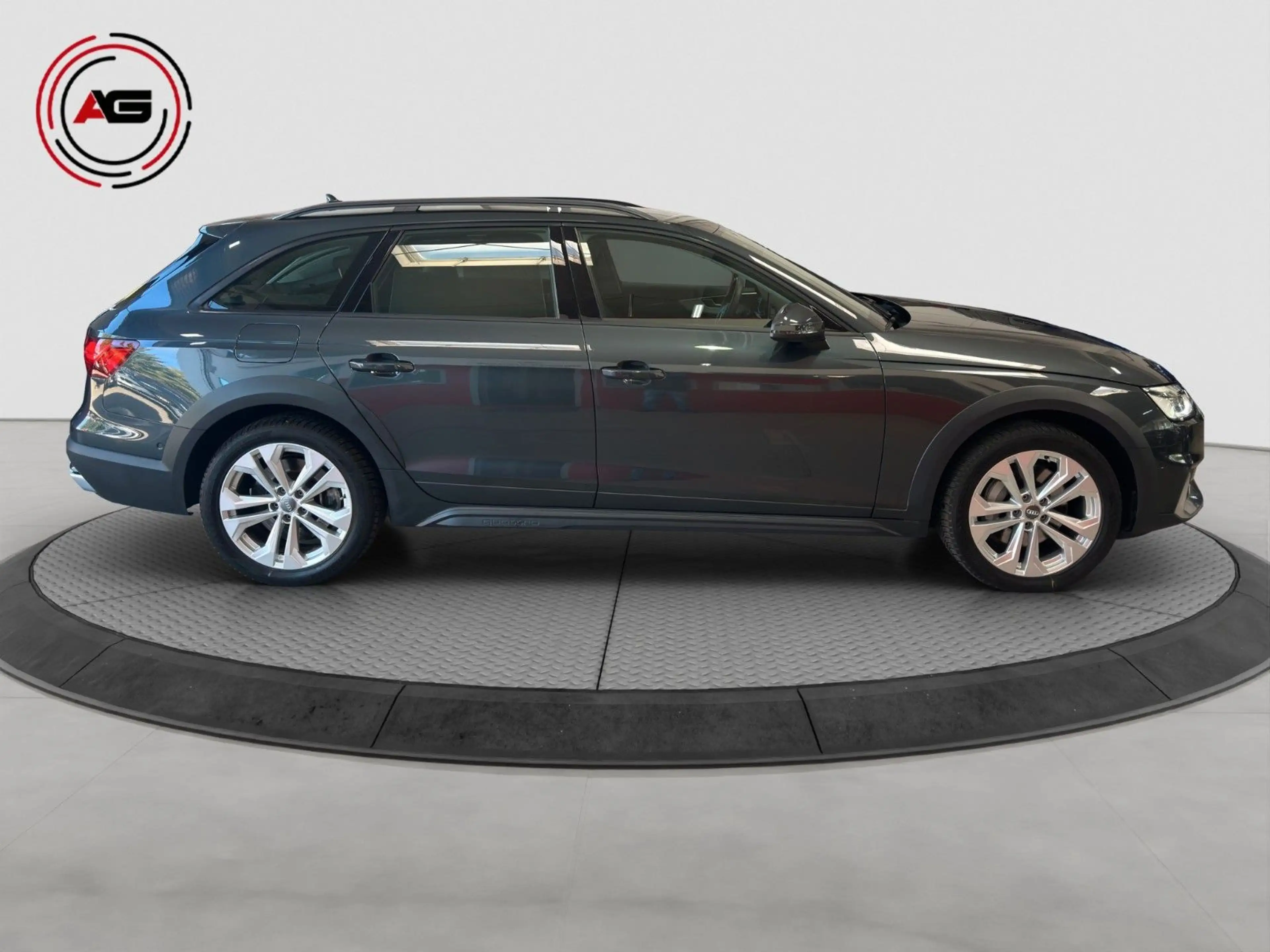 Audi A4 allroad QUATTRO 45 TFSI ACC AHK CARPLAY 360° — photo 4