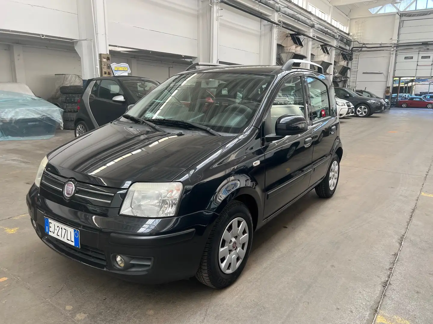 Fiat Panda Panda 1.2 Dynamic 69cv E5 ok neopatentati Zwart - 1