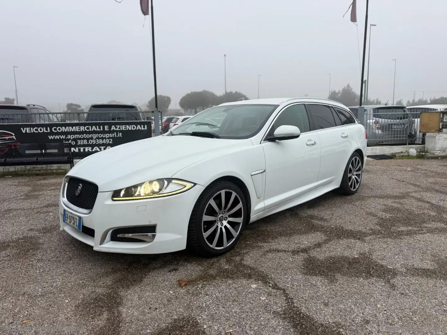 Jaguar XF Sportbrake 2.2 D 200 CV Prem. Luxury - 2