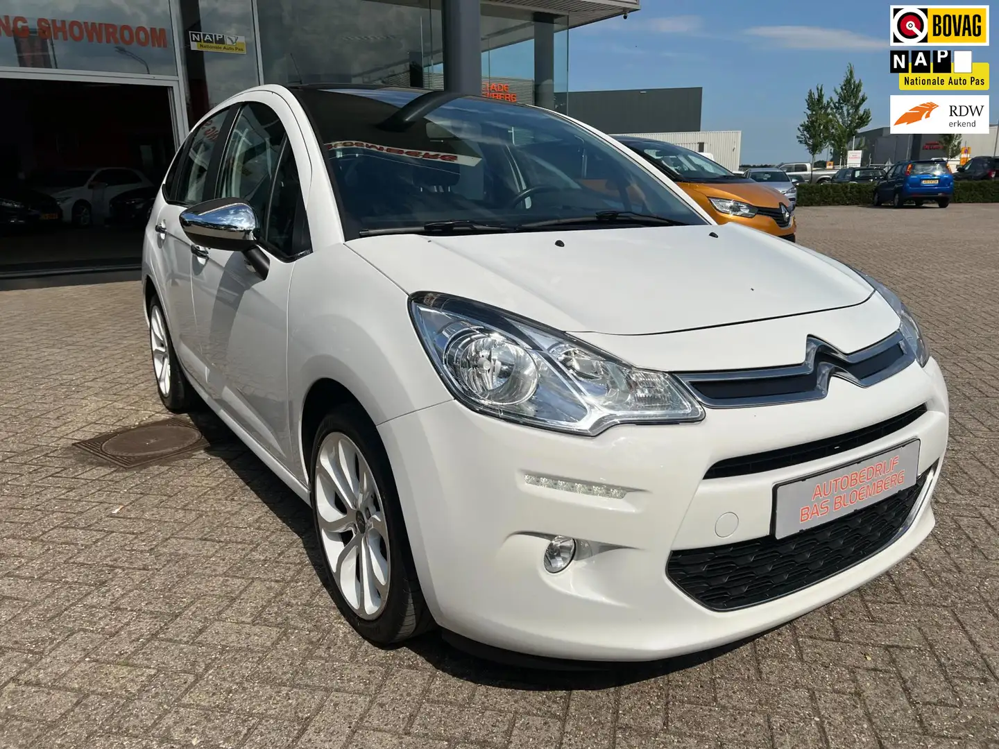 Citroen C3 1.2 VTi Exclusive, Airco, lm velgen, Zenith voorru Wit - 1