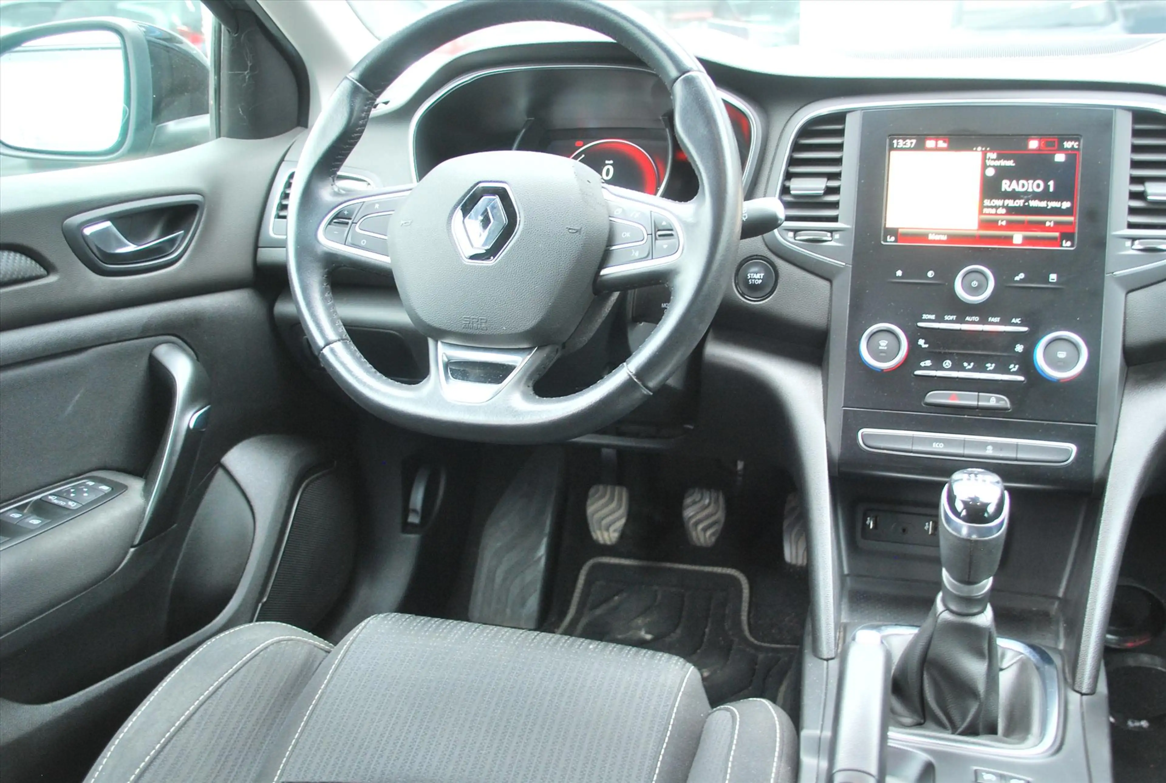 Renault Megane 1.2 Energy TCe 130pk Limited — photo 13