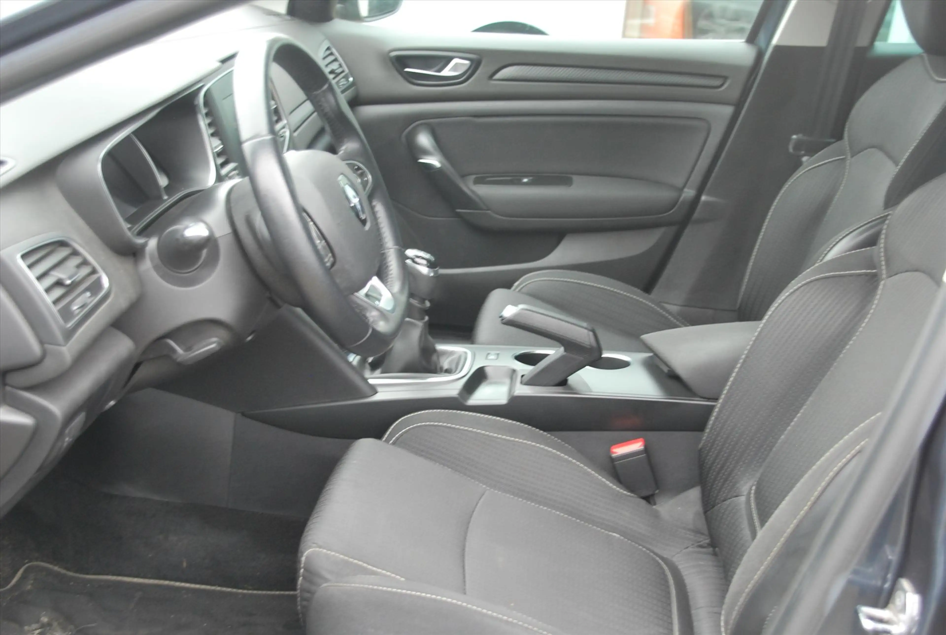 Renault Megane 1.2 Energy TCe 130pk Limited — photo 9