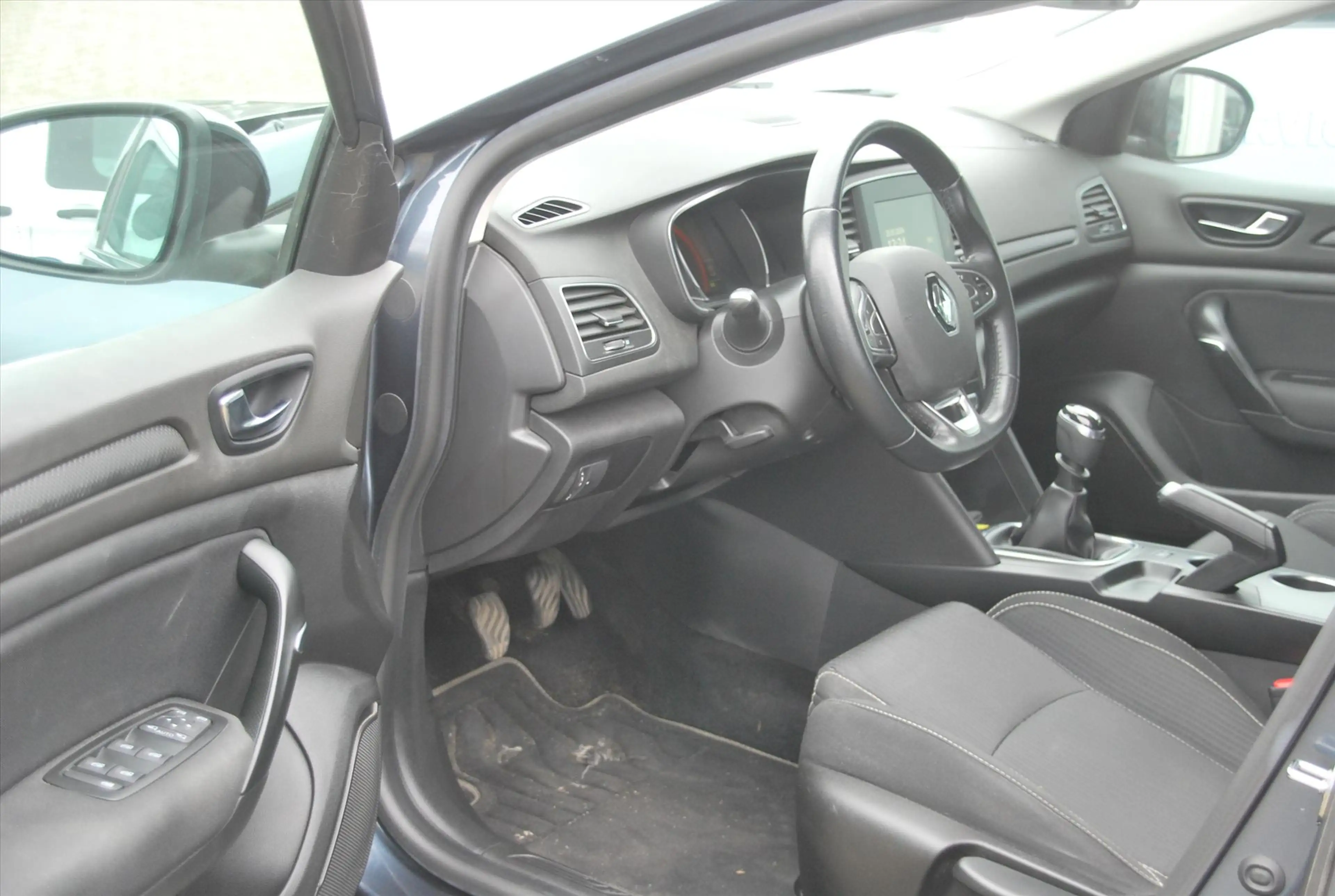 Renault Megane 1.2 Energy TCe 130pk Limited — photo 11