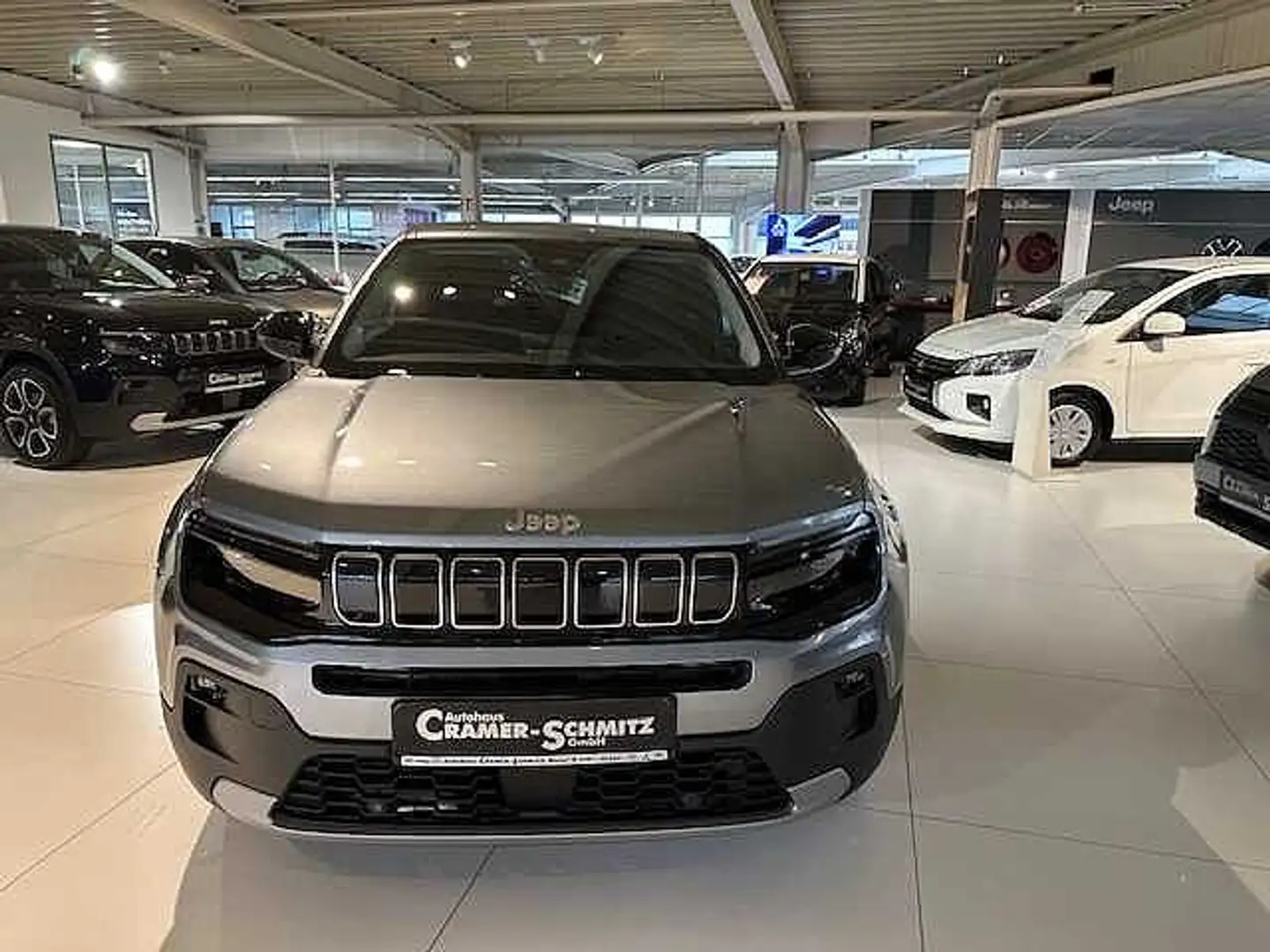 Jeep Avenger 1.2 Benzin 48V e-Hybrid 6-DCT Summit Gris - 2