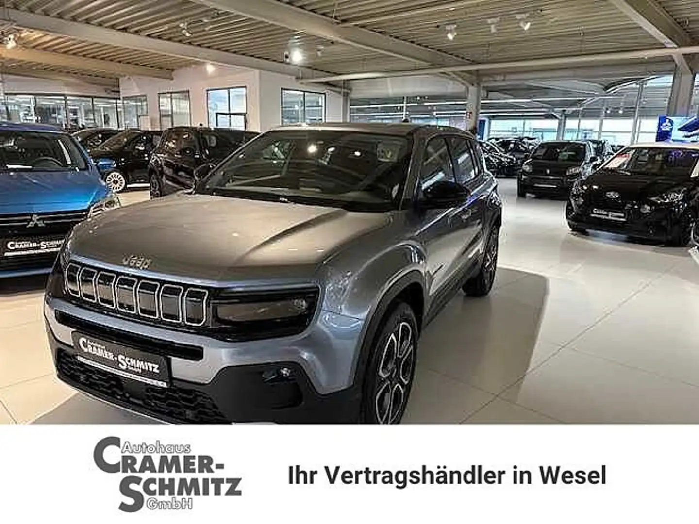 Jeep Avenger 1.2 Benzin 48V e-Hybrid 6-DCT Summit Gris - 1