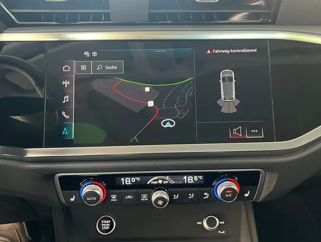 Audi Q3 view 8