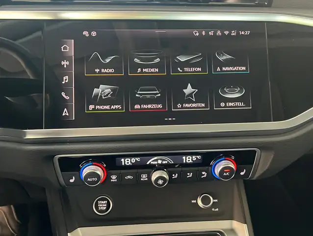Audi Q3 view 5