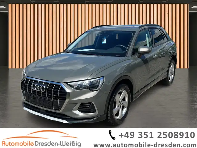 Audi Q3 main image