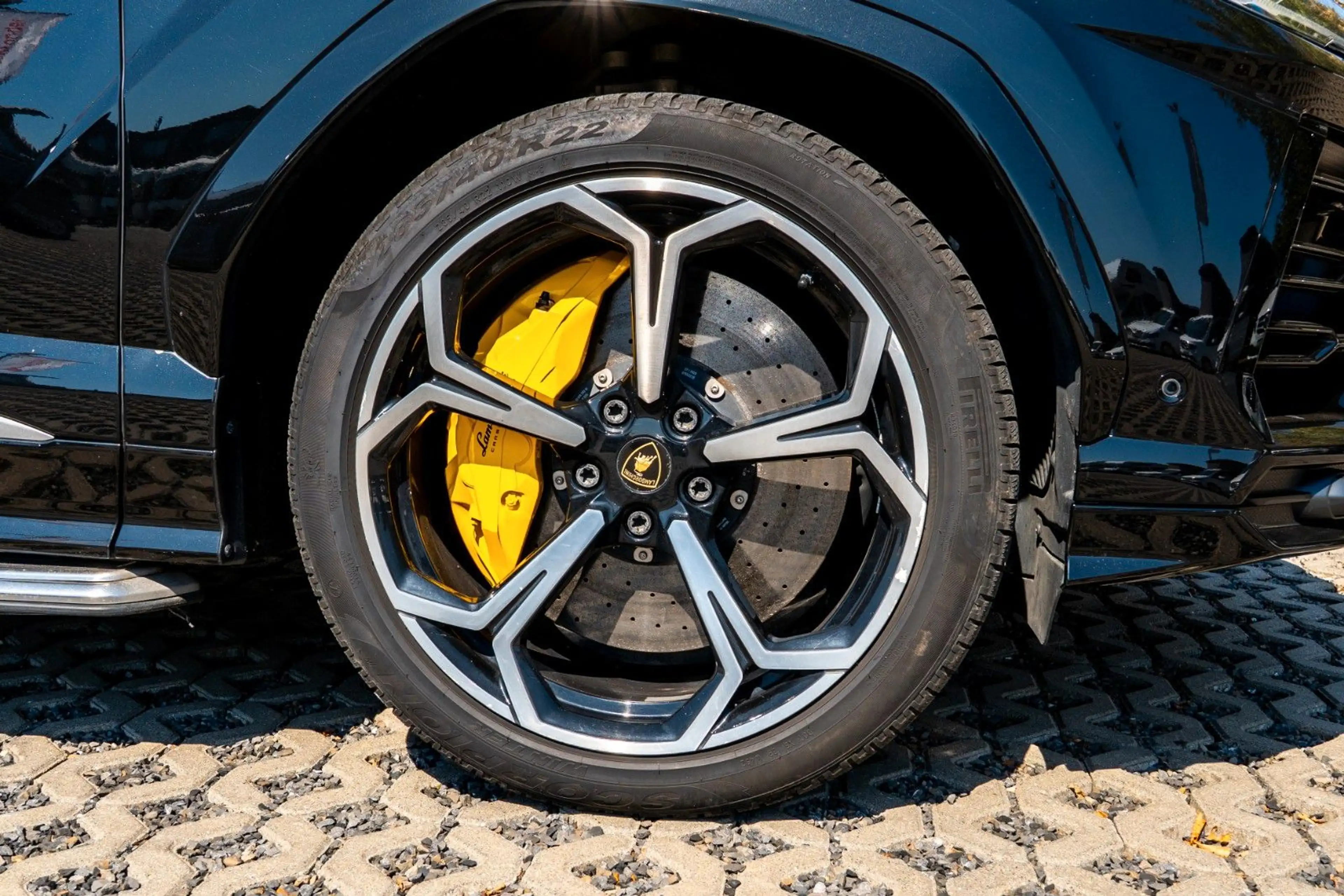 Lamborghini Urus 4.0 V8*Off-Road-Paket*Akrapovic*360°*NightV — photo 7