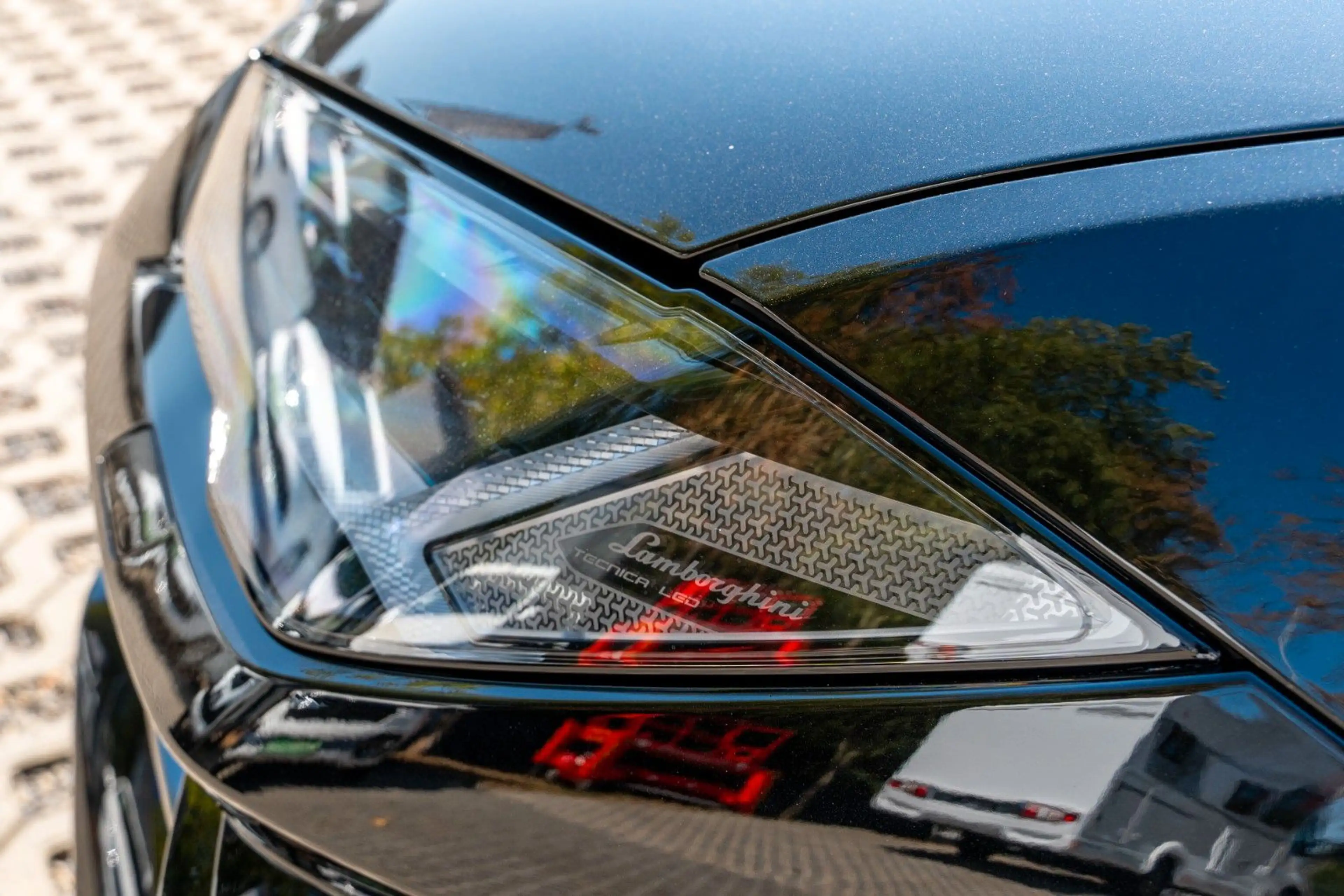 Lamborghini Urus 4.0 V8*Off-Road-Paket*Akrapovic*360°*NightV — photo 8