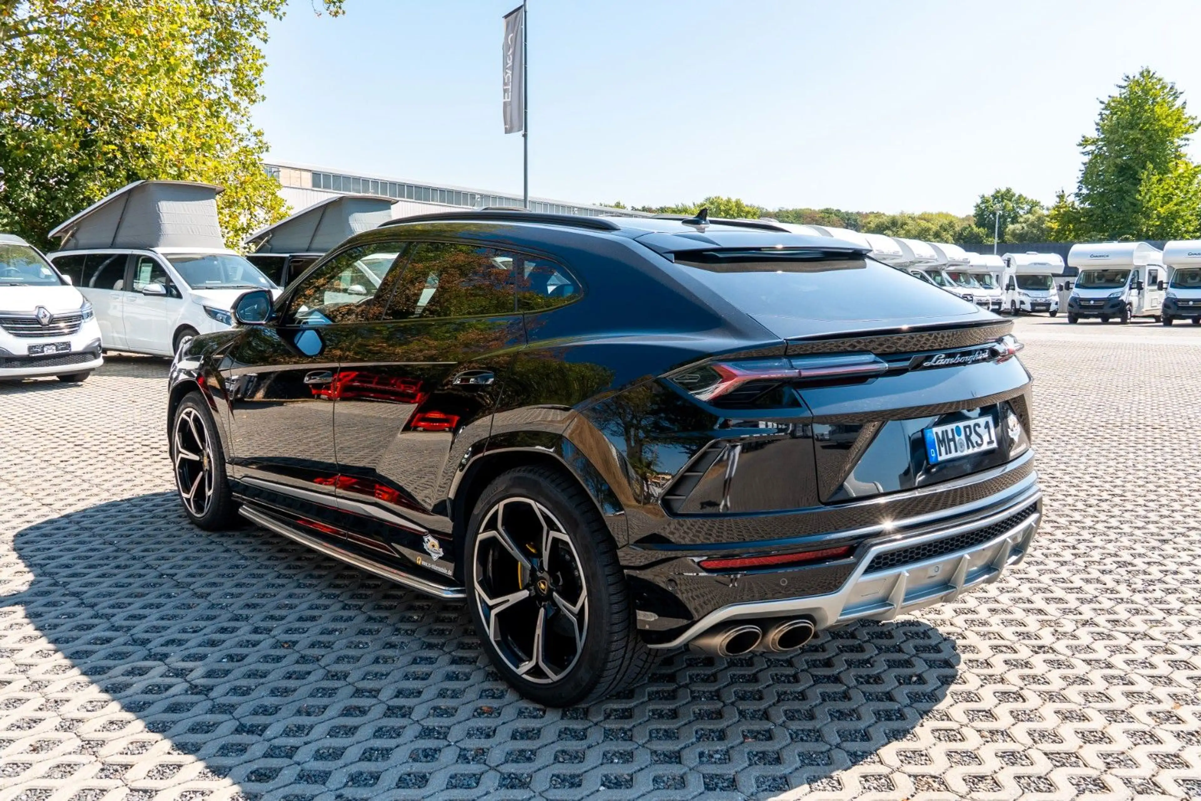Lamborghini Urus 4.0 V8*Off-Road-Paket*Akrapovic*360°*NightV — photo 5