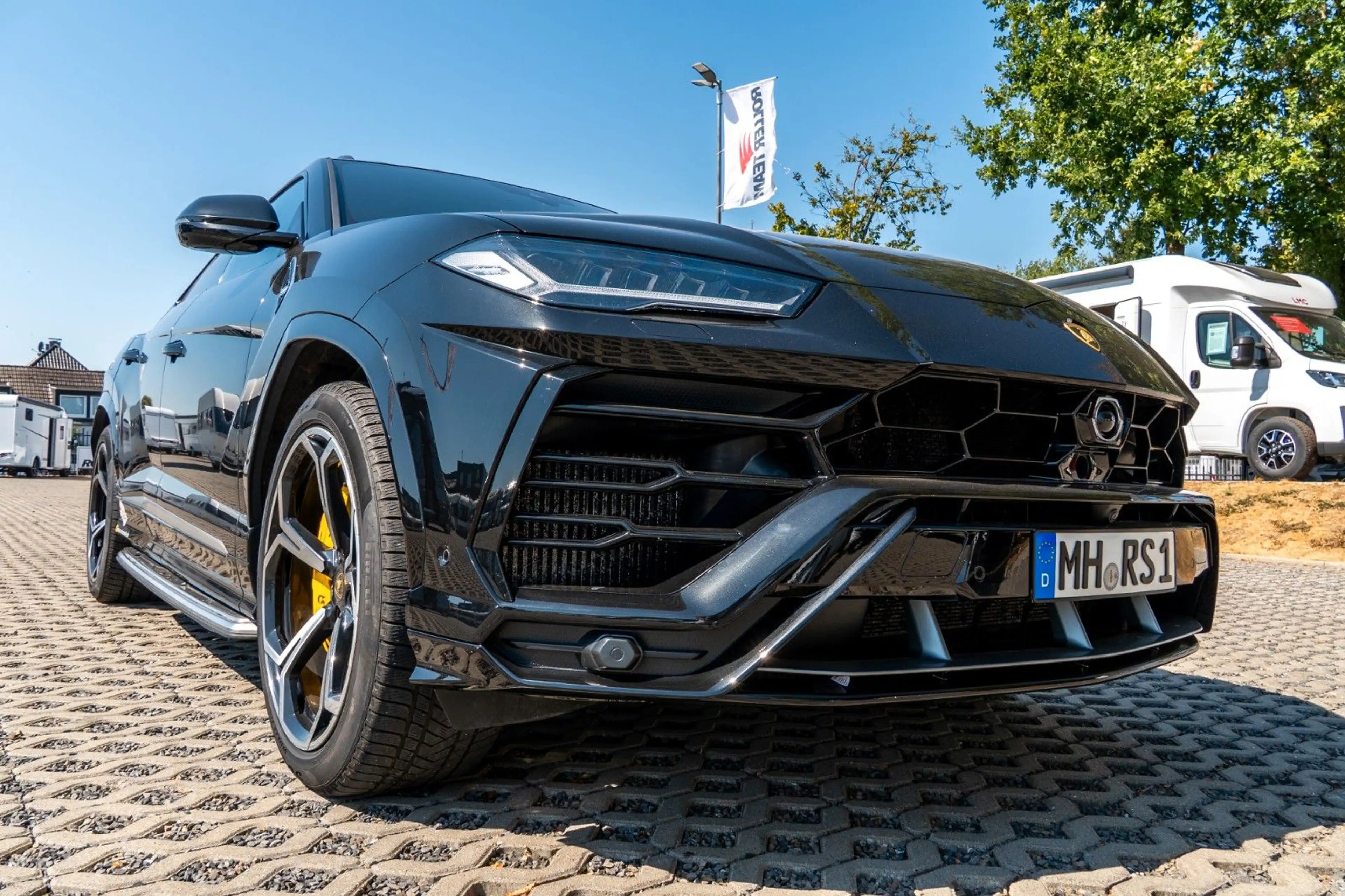 Lamborghini Urus 4.0 V8*Off-Road-Paket*Akrapovic*360°*NightV — photo 4