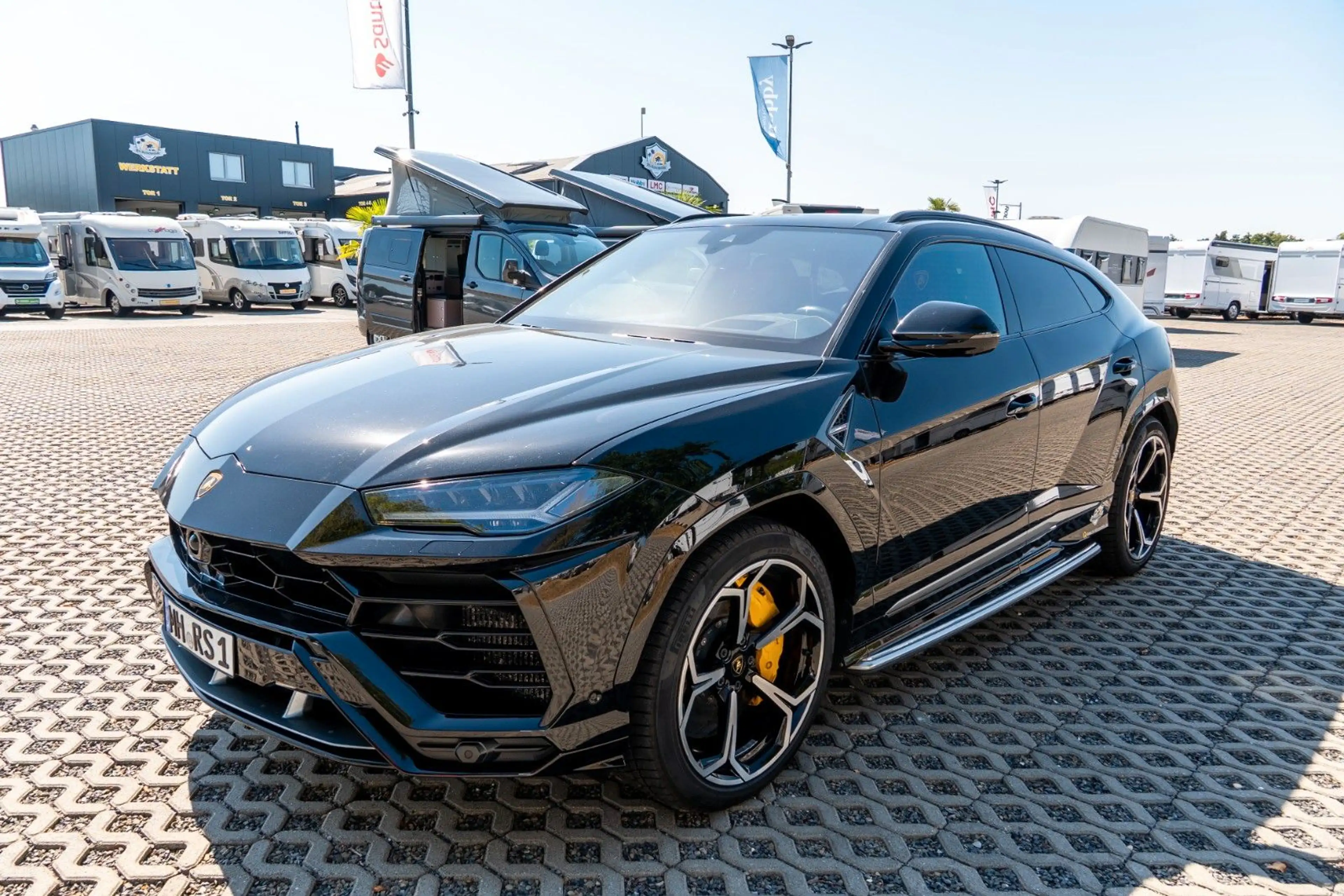 Lamborghini Urus 4.0 V8*Off-Road-Paket*Akrapovic*360°*NightV — photo 2