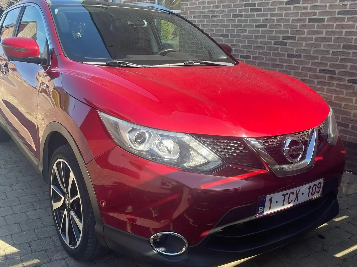 Nissan Qashqai Qashqai 1.2 DIG-T Business Edition Rood - 1