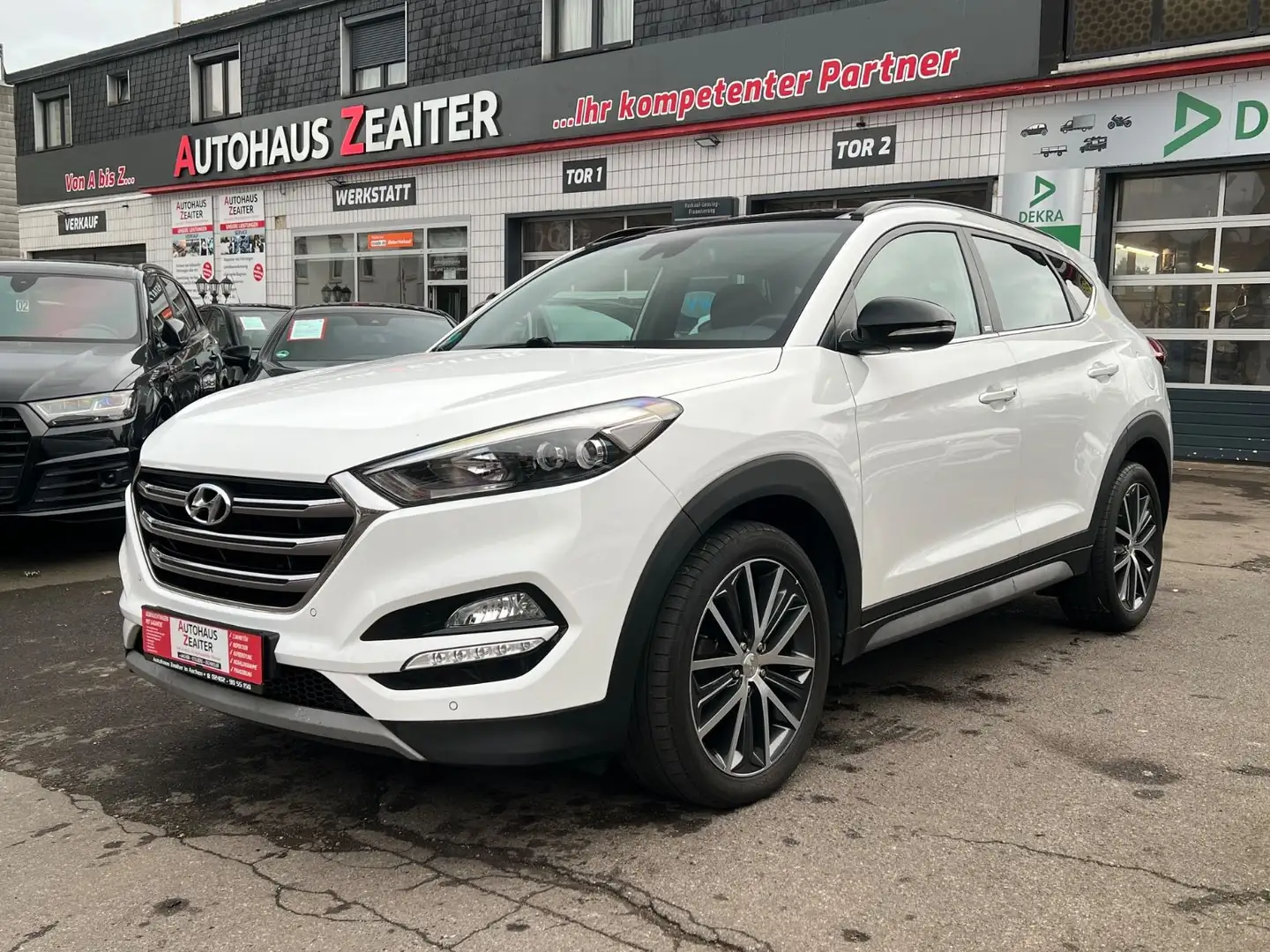 Hyundai TUCSON Passion + 2WD*Automatik* Weiß - 1