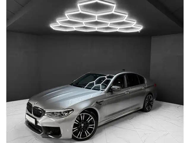 BMW M5 M-Performance xDrive / 360° / HarmanK / Carbon