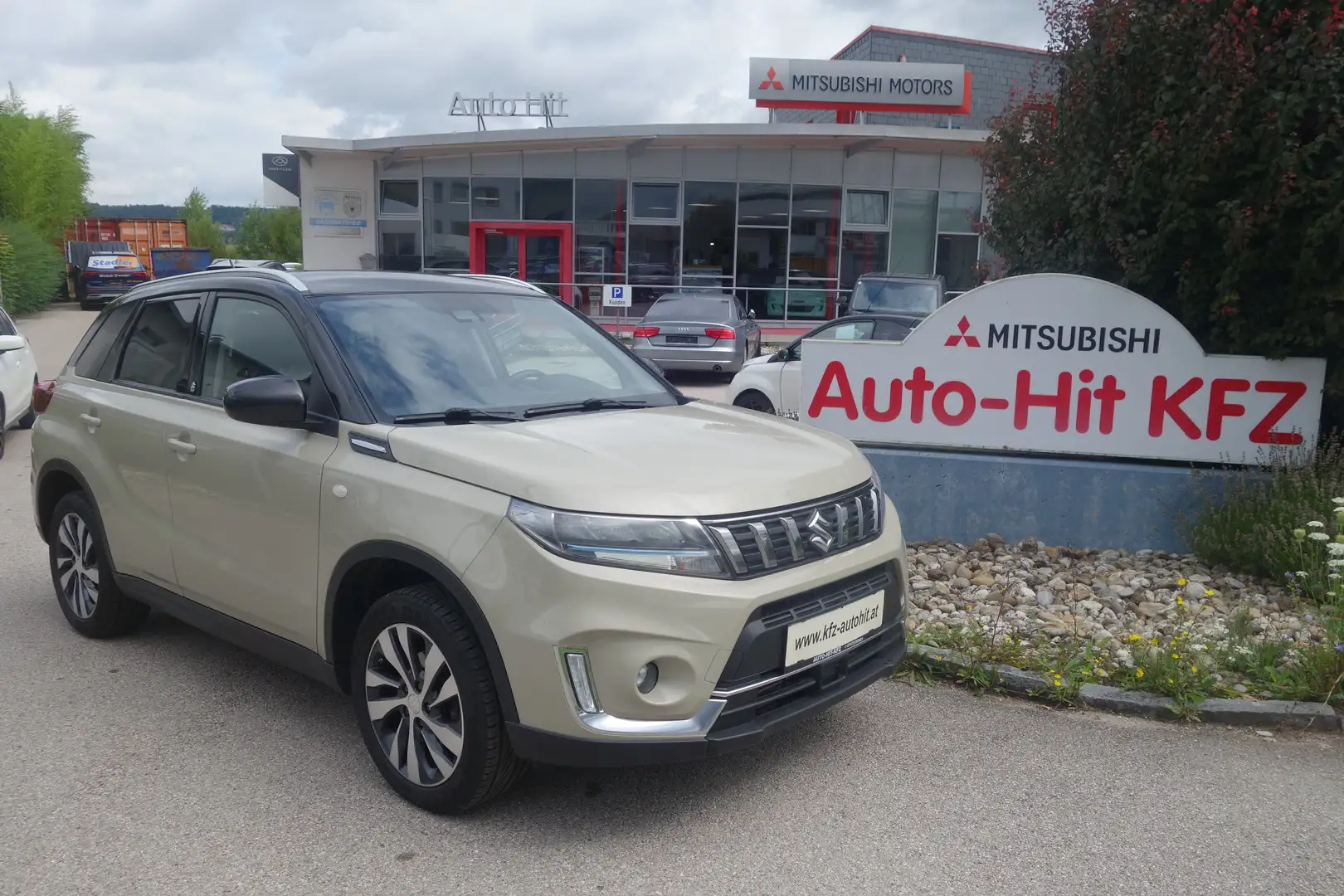 Suzuki Vitara 1,4 GL+ DITC Hybrid ALLGRIP shine***AHK/8fach*** Grau - 1